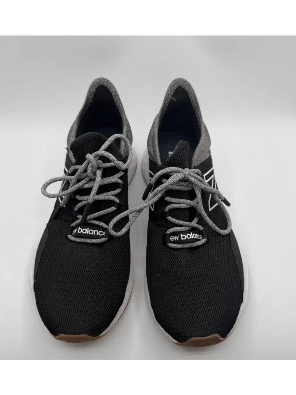 New Balance Fresh Foam Roav Sneakers Women Size 10 Black/Grey Low Top Lace Up - Picture 2 of 16